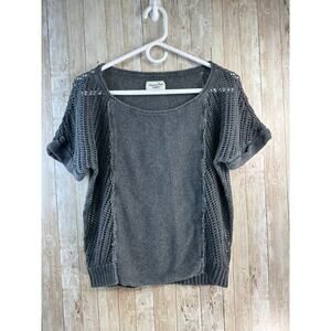 American Eagle Oufitters Sweater Shirt M/L Gray Ravedge Open Knit Short‎ Sleeve